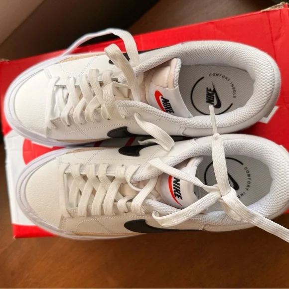 Nike leather platform court shoe, 7.5 - Picture 6 of 7